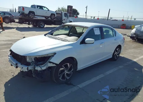 2016 Honda Accord Lx z USA, uszkodzony, nr VIN 1HGCR2F31GA084710